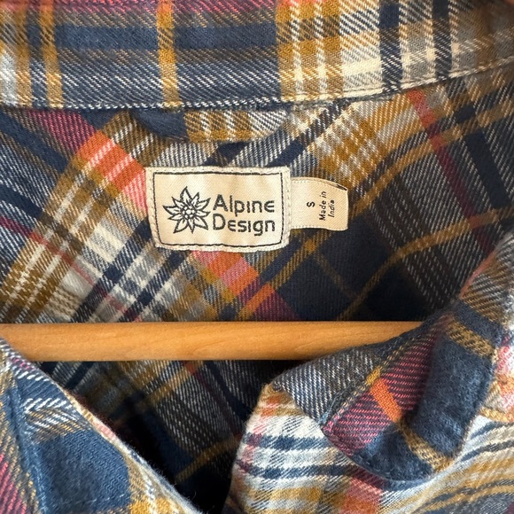 NWT! Women’s Alpine Design multi colored plaid button down flannel shirt, Small - Picture 2 of 4